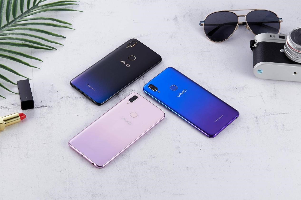 vivo Z3i标准版图赏：性能全面升级，颜值与实力兼具
