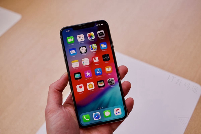 苹果iPhone XS手机批量导入联系人的方法教程