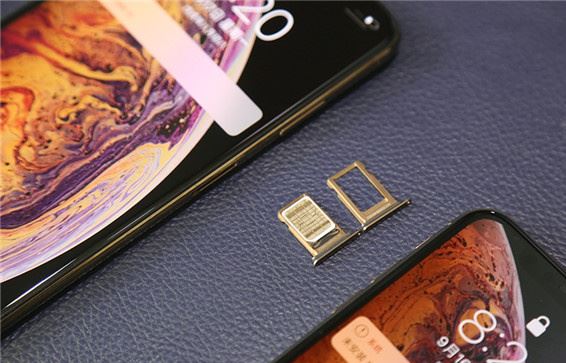 苹果iPhoneXs Max安装SIM卡教程，iPhone怎么安装SIM卡？