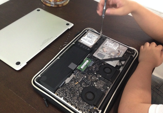 Macbook Pro拆机更换硬盘以及系统安装的图文教程